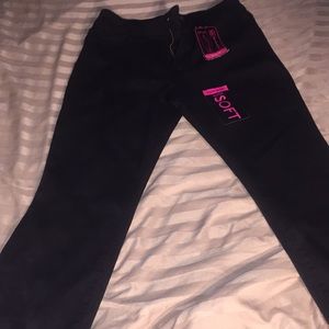 Black skinny legs pants